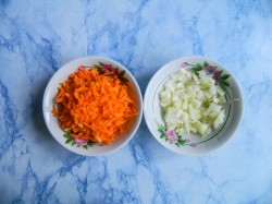 Закусочный торт из куриного, мясного фарша - шаг 7