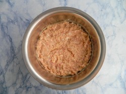 Закусочный торт из куриного, мясного фарша - шаг 4