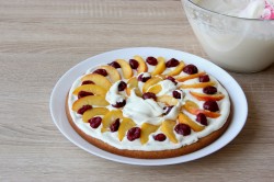 Торт из готовых коржей со сгущенкой - шаг 9 Торт из готовых коржей со сгущенкой - шаг 9