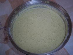 Торт из кабачков на кефире с плавленным сыром - шаг 2