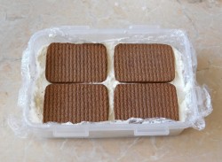 Торт из печенья и творога без выпечки - шаг 6 Торт из печенья и творога без выпечки - шаг 6