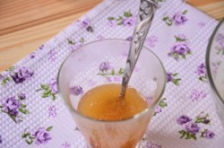 Торт из крекера и сметаны на скорую руку без выпечки - шаг 4