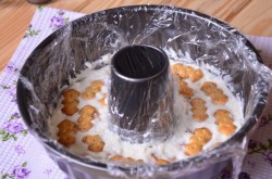 Торт из крекера и сметаны на скорую руку без выпечки - шаг 8