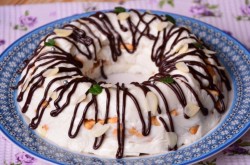 Торт из крекера и сметаны на скорую руку без выпечки - шаг 9