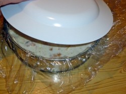 Торт из печенья сметаны и бананов без выпечки - шаг 11 Торт из печенья сметаны и бананов без выпечки - шаг 11