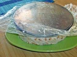 Торт из печенья сметаны и бананов без выпечки - шаг 14 Торт из печенья сметаны и бананов без выпечки - шаг 14