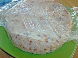 Торт из печенья сметаны и бананов без выпечки - шаг 15 Торт из печенья сметаны и бананов без выпечки - шаг 15