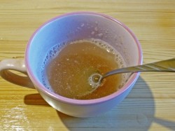 Торт из печенья сметаны и бананов без выпечки - шаг 2 Торт из печенья сметаны и бананов без выпечки - шаг 2