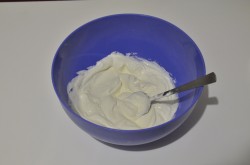 Торт из рыбок со сметаной и бананом - шаг 2 Торт из рыбок со сметаной и бананом - шаг 2