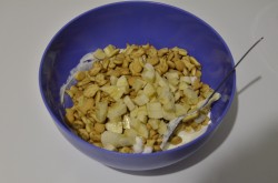 Торт из рыбок со сметаной и бананом - шаг 4 Торт из рыбок со сметаной и бананом - шаг 4