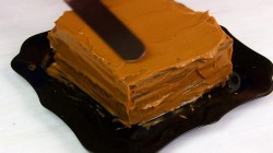 Торт Медовик шоколадный без раскатывания коржей - шаг 10