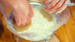 Торт Наполеон без выпечки из слоеного печенья с кремом - шаг 10