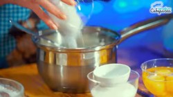 Торт Наполеон без выпечки из слоеного печенья с кремом - шаг 3