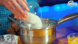 Торт Наполеон без выпечки из слоеного печенья с кремом - шаг 5