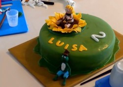 Торт Пчелка Майя из мастики - шаг 13