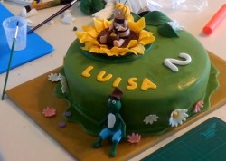 Торт Пчелка Майя из мастики - шаг 15