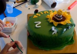 Торт Пчелка Майя из мастики - шаг 14