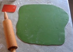 Торт Пчелка Майя из мастики - шаг 9