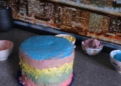 Торт Литл Пони бисквитный из мастики - шаг 10 Торт Литл Пони бисквитный из мастики - шаг 10