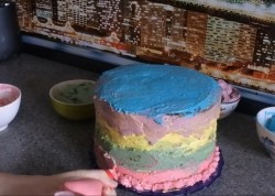 Торт Литл Пони бисквитный из мастики - шаг 11 Торт Литл Пони бисквитный из мастики - шаг 11