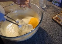 Торт Литл Пони бисквитный из мастики - шаг 2 Торт Литл Пони бисквитный из мастики - шаг 2