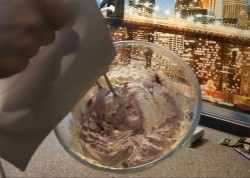 Торт Литл Пони бисквитный из мастики - шаг 5 Торт Литл Пони бисквитный из мастики - шаг 5