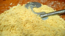 Торт рубленый со сгущенкой - шаг 3 Торт рубленый со сгущенкой - шаг 3