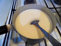 Торт с начинкой из бананов - шаг 10 Торт с начинкой из бананов - шаг 10