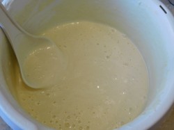 Торт с консервированными персиками - шаг 3 Торт с консервированными персиками - шаг 3