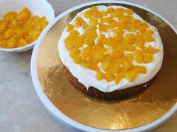 Торт с консервированными персиками - шаг 6 Торт с консервированными персиками - шаг 6