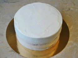 Торт с консервированными персиками - шаг 7 Торт с консервированными персиками - шаг 7