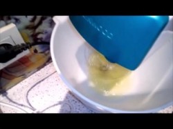 Торт шоколадная Павлова с рикоттой и вишней в ликёре - шаг 2 Торт шоколадная Павлова с рикоттой и вишней в ликёре - шаг 2