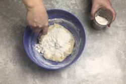 Торт сметанник на сковороде - шаг 3