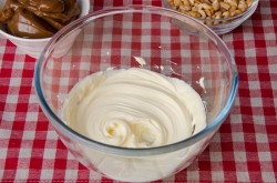 Классический торт Сникерс - шаг 19