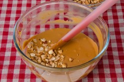 Классический торт Сникерс - шаг 21