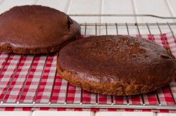 Классический торт Сникерс - шаг 10