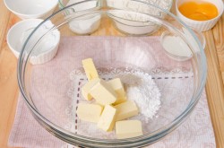 Торт Воздушный сникерс из песочного теста - шаг 2 Торт Воздушный сникерс из песочного теста - шаг 2