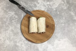 Тортилья с курицей и овощами в домашних условиях - шаг 12