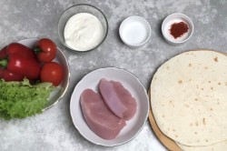 Тортилья с курицей и овощами в домашних условиях - шаг 1