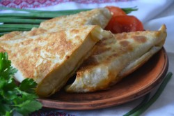 Треугольники из лаваша с начинкой на завтрак - шаг 14