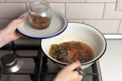 Царское изумрудное варенье из крыжовника с вишневым листом - шаг 15