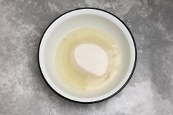 Царское изумрудное варенье из крыжовника с вишневым листом - шаг 9