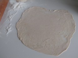 Гезлеме турецкие лепешки с сыром - шаг 5