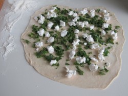 Гезлеме турецкие лепешки с сыром - шаг 6