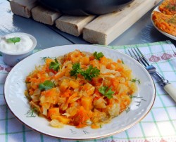 Тушеная капуста с тыквой и морковью - шаг 7 Тушеная капуста с тыквой и морковью - шаг 7