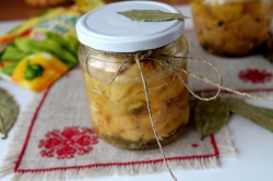 Тушенка из курицы в духовке - шаг 10 Тушенка из курицы в духовке - шаг 10