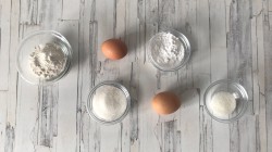 Творожно йогуртовый торт - шаг 1 Творожно йогуртовый торт - шаг 1