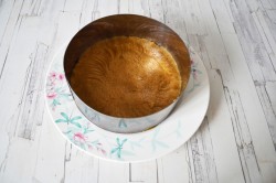 Творожный торт без выпечки - шаг 6 Творожный торт без выпечки - шаг 6