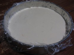Творожный торт без выпечки с йогуртом - шаг 7 Творожный торт без выпечки с йогуртом - шаг 7