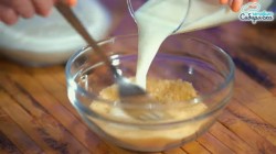 Торт желатин, сгущенка, творог и сметана без выпечки - шаг 2